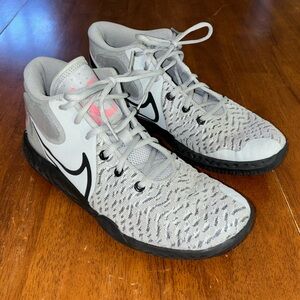 Nike KD Trey 5 VIII Light Solar Flare Heather Size 8